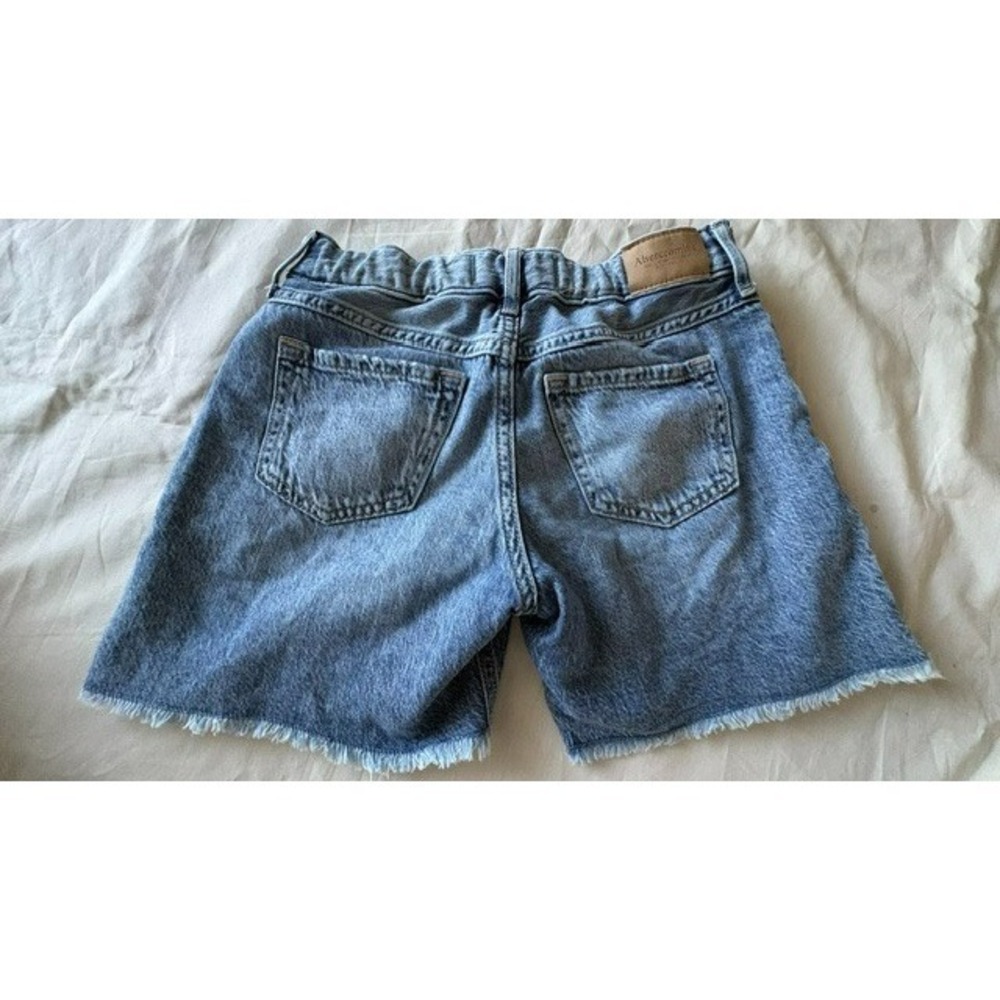 Abercrombie Kids Girls Mid Rise Baggy Denim Shorts Size 9/10 Distressed Jeans - Picture 7 of 15